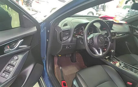 Mazda CX-4, 2023 год, 1 700 000 рублей, 12 фотография