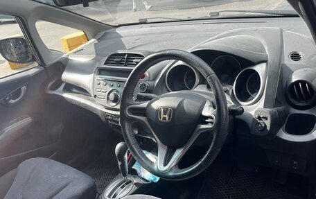 Honda Fit III, 2009 год, 400 000 рублей, 2 фотография