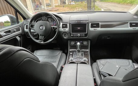 Volkswagen Touareg III, 2017 год, 3 000 000 рублей, 7 фотография