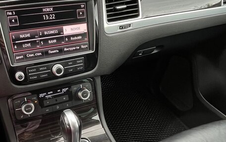 Volkswagen Touareg III, 2017 год, 3 000 000 рублей, 8 фотография