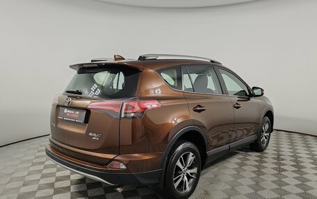 Toyota RAV4, 2018 год, 2 599 000 рублей, 5 фотография