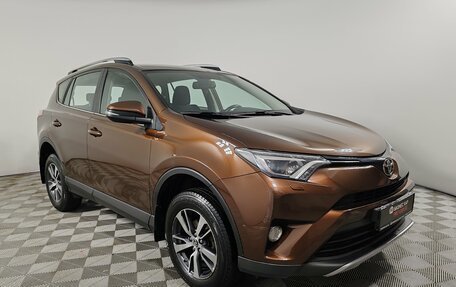 Toyota RAV4, 2018 год, 2 599 000 рублей, 3 фотография