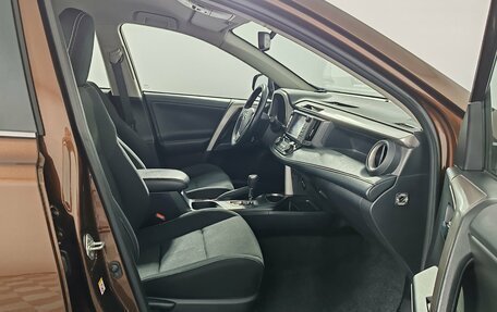 Toyota RAV4, 2018 год, 2 599 000 рублей, 19 фотография