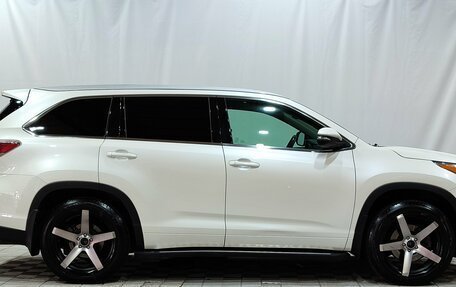 Toyota Highlander III, 2014 год, 2 950 000 рублей, 4 фотография