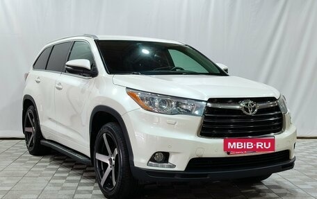Toyota Highlander III, 2014 год, 2 950 000 рублей, 3 фотография