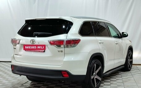 Toyota Highlander III, 2014 год, 2 950 000 рублей, 5 фотография