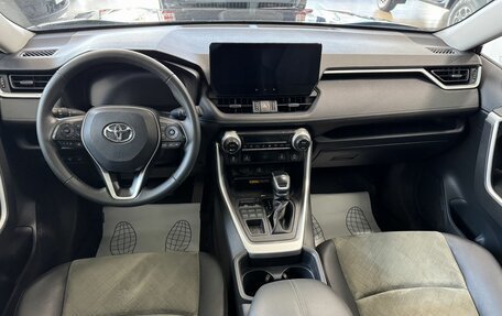 Toyota RAV4, 2024 год, 3 699 000 рублей, 17 фотография