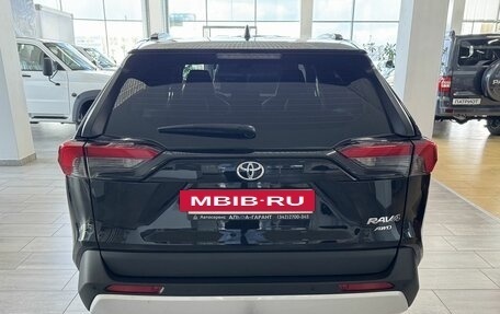 Toyota RAV4, 2024 год, 3 699 000 рублей, 6 фотография