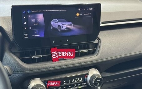 Toyota RAV4, 2024 год, 3 699 000 рублей, 31 фотография