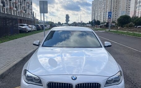 BMW 5 серия, 2015 год, 2 300 000 рублей, 2 фотография
