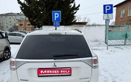 Mitsubishi Outlander III рестайлинг 3, 2012 год, 1 370 000 рублей, 12 фотография