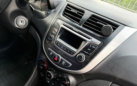 Hyundai Solaris II рестайлинг, 2016 год, 550 000 рублей, 29 фотография