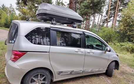Honda Freed I, 2010 год, 1 100 000 рублей, 2 фотография