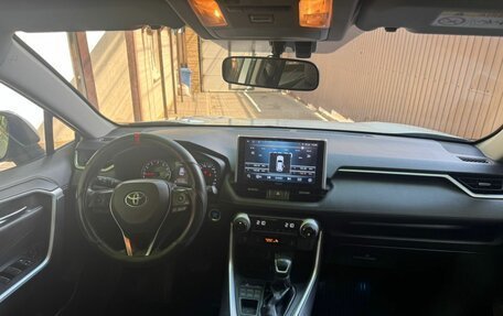 Toyota RAV4, 2019 год, 2 750 000 рублей, 20 фотография