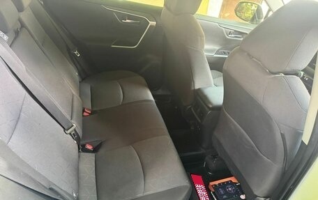 Toyota RAV4, 2019 год, 2 750 000 рублей, 25 фотография