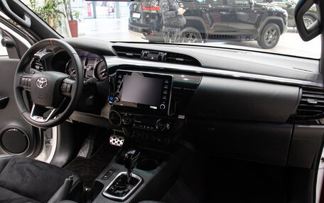 Toyota Hilux VIII, 2025 год, 7 685 000 рублей, 12 фотография