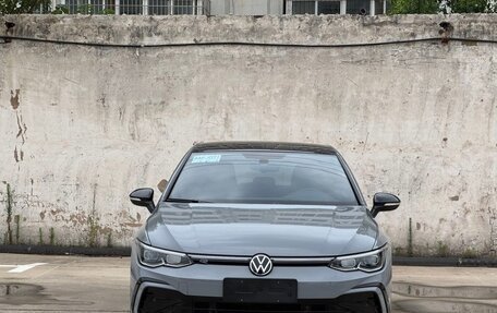 Volkswagen Golf VIII, 2023 год, 1 782 034 рублей, 2 фотография