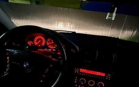 BMW 5 серия, 2000 год, 800 000 рублей, 34 фотография