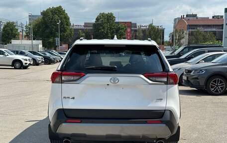 Toyota RAV4, 2020 год, 3 290 000 рублей, 6 фотография