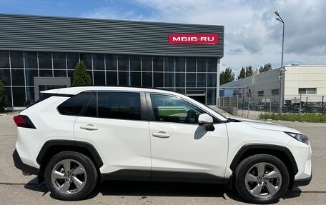 Toyota RAV4, 2020 год, 3 290 000 рублей, 4 фотография