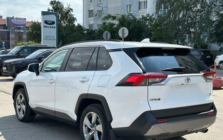 Toyota RAV4, 2020 год, 3 290 000 рублей, 7 фотография