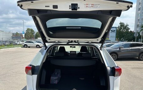 Toyota RAV4, 2020 год, 3 290 000 рублей, 16 фотография