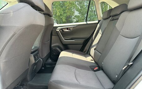 Toyota RAV4, 2020 год, 3 290 000 рублей, 15 фотография
