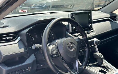 Toyota RAV4, 2020 год, 3 290 000 рублей, 13 фотография