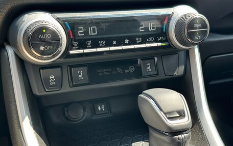 Toyota RAV4, 2020 год, 3 290 000 рублей, 29 фотография