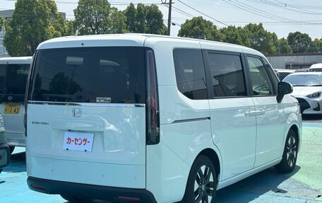 Honda Stepwgn, 2023 год, 1 890 000 рублей, 6 фотография