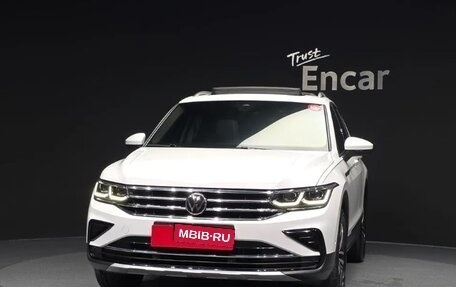 Volkswagen Tiguan II, 2023 год, 3 150 098 рублей, 1 фотография