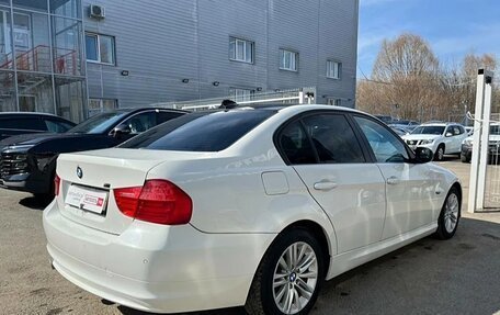 BMW 3 серия, 2011 год, 950 000 рублей, 8 фотография