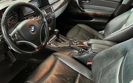 BMW 3 серия, 2011 год, 950 000 рублей, 3 фотография