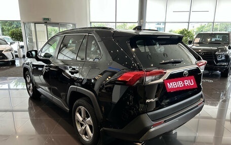 Toyota RAV4, 2021 год, 3 496 000 рублей, 8 фотография