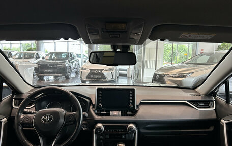 Toyota RAV4, 2021 год, 3 496 000 рублей, 17 фотография