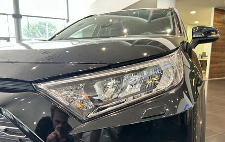 Toyota RAV4, 2021 год, 3 496 000 рублей, 21 фотография