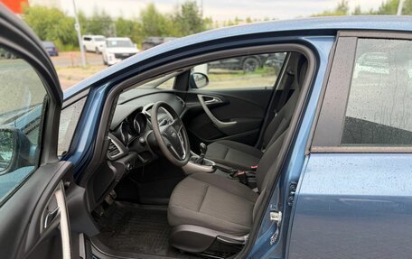 Opel Astra J, 2013 год, 850 000 рублей, 15 фотография