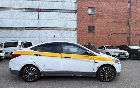 Hyundai Solaris II рестайлинг, 2016 год, 350 000 рублей, 5 фотография