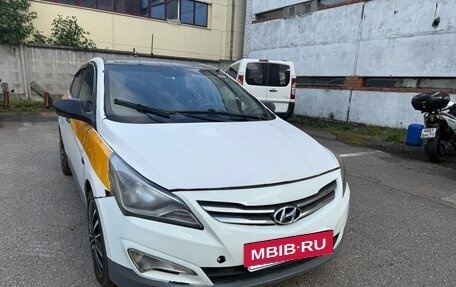 Hyundai Solaris II рестайлинг, 2016 год, 350 000 рублей, 3 фотография
