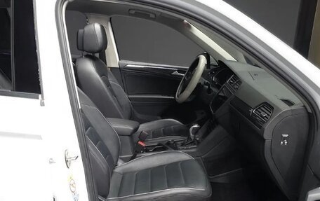 Volkswagen Tiguan II, 2023 год, 3 150 098 рублей, 12 фотография