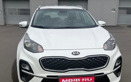 KIA Sportage IV рестайлинг, 2018 год, 2 300 000 рублей, 1 фотография