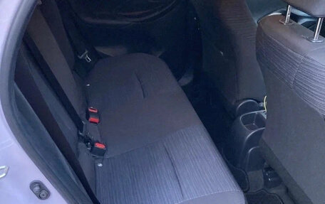 Toyota Yaris, 2023 год, 1 090 000 рублей, 13 фотография