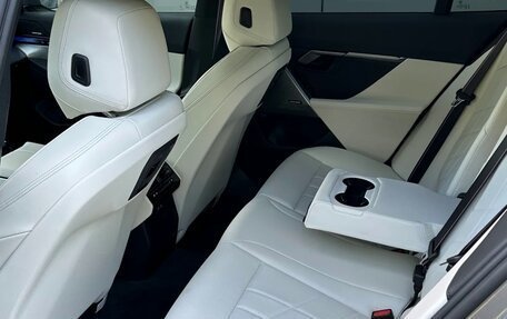 BMW 5 серия, 2025 год, 7 490 000 рублей, 10 фотография