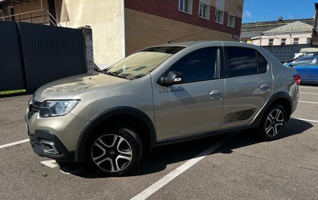 Renault Logan II, 2022 год, 1 250 000 рублей, 2 фотография