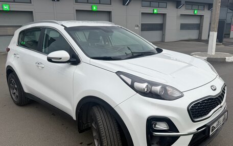 KIA Sportage IV рестайлинг, 2018 год, 2 300 000 рублей, 2 фотография