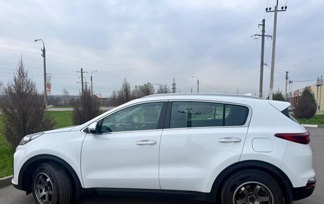 KIA Sportage IV рестайлинг, 2018 год, 2 300 000 рублей, 4 фотография