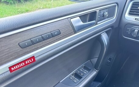 Volkswagen Touareg III, 2013 год, 1 550 000 рублей, 21 фотография