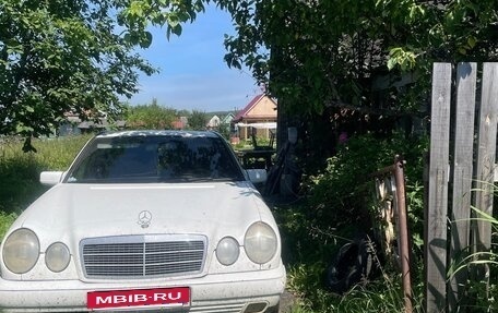 Mercedes-Benz E-Класс, 1997 год, 320 000 рублей, 2 фотография