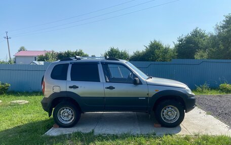 Chevrolet Niva I рестайлинг, 2009 год, 330 000 рублей, 3 фотография