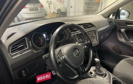 Volkswagen Tiguan II, 2019 год, 2 222 000 рублей, 3 фотография